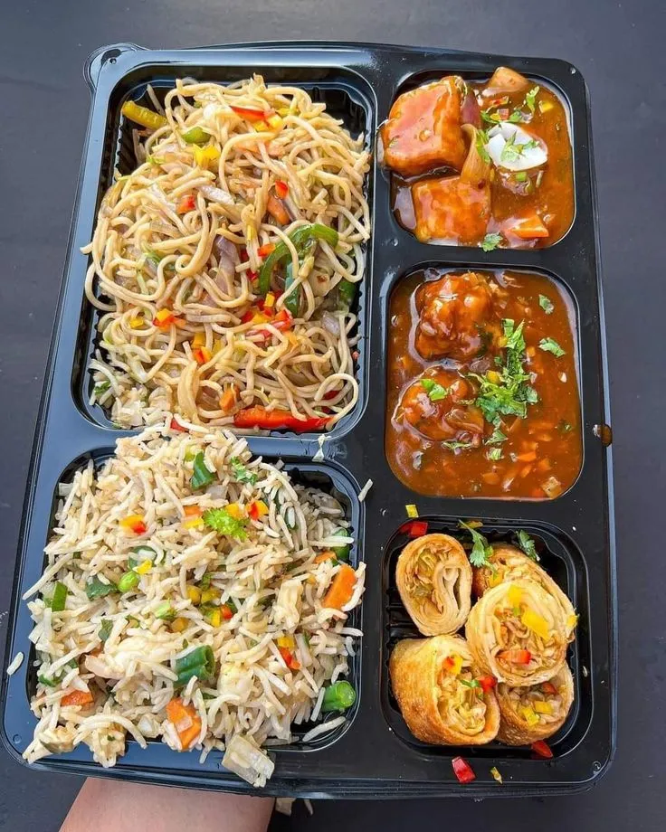 Veg Chowmein , Veg Fried Rice ,Veg Fried Spring Roll ,Chilli Chicken & Egg Chilli
